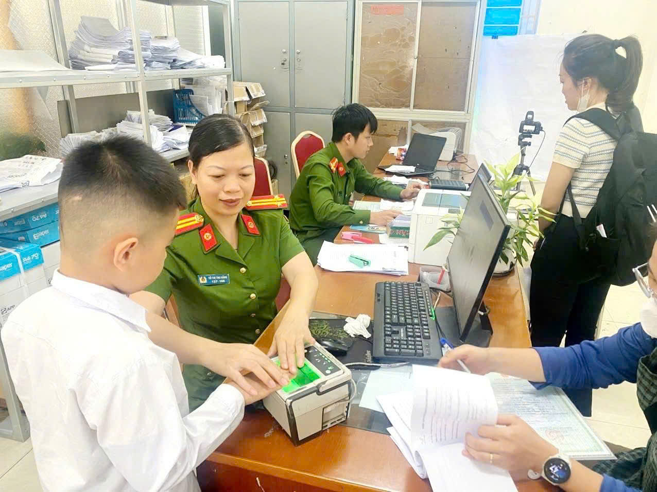 Công an xã Vĩnh Bảo: Cấp căn cước cho công dân từ 6 đến dưới 14 tuổi